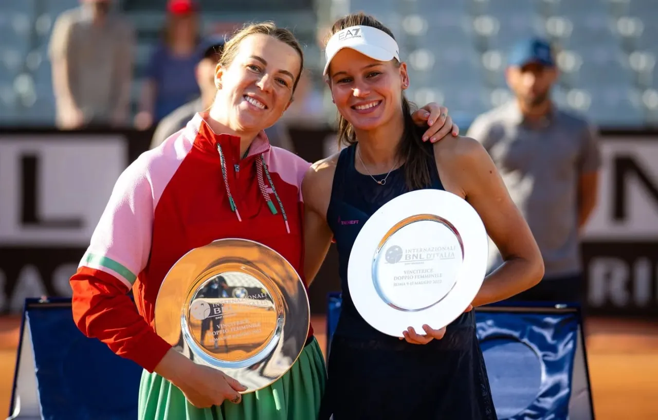 Павлюченкова и Кудерметова выиграли турнир категории WTA-1000 в Риме в парном разряде
