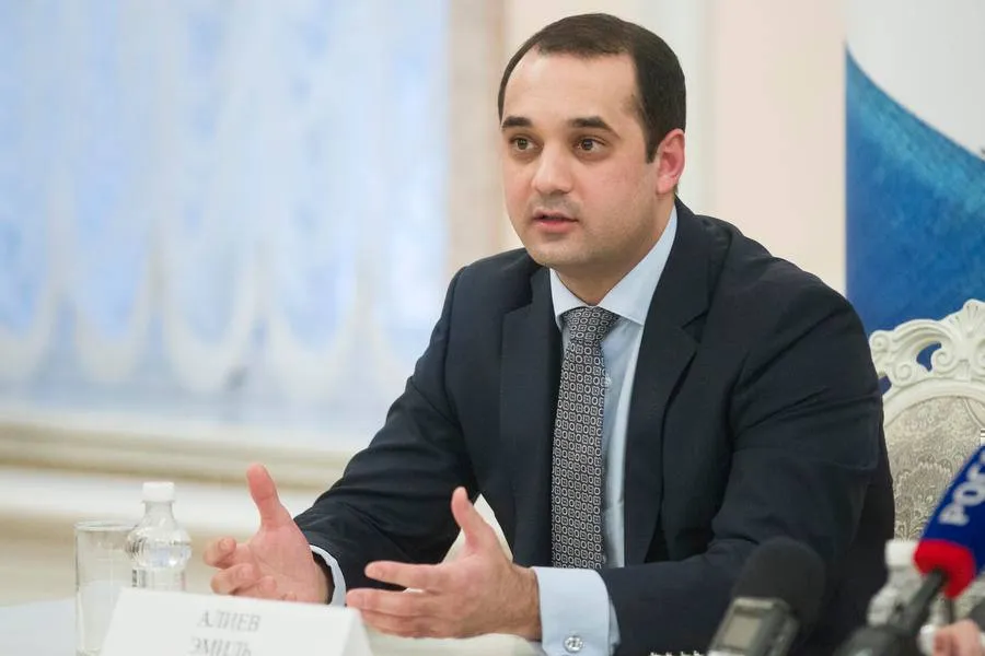 Эмиль Алиев
