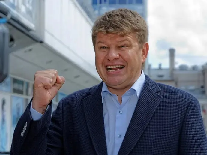 Губерниев выразил желание спеть гимн России на следующем контрольном матче сборной