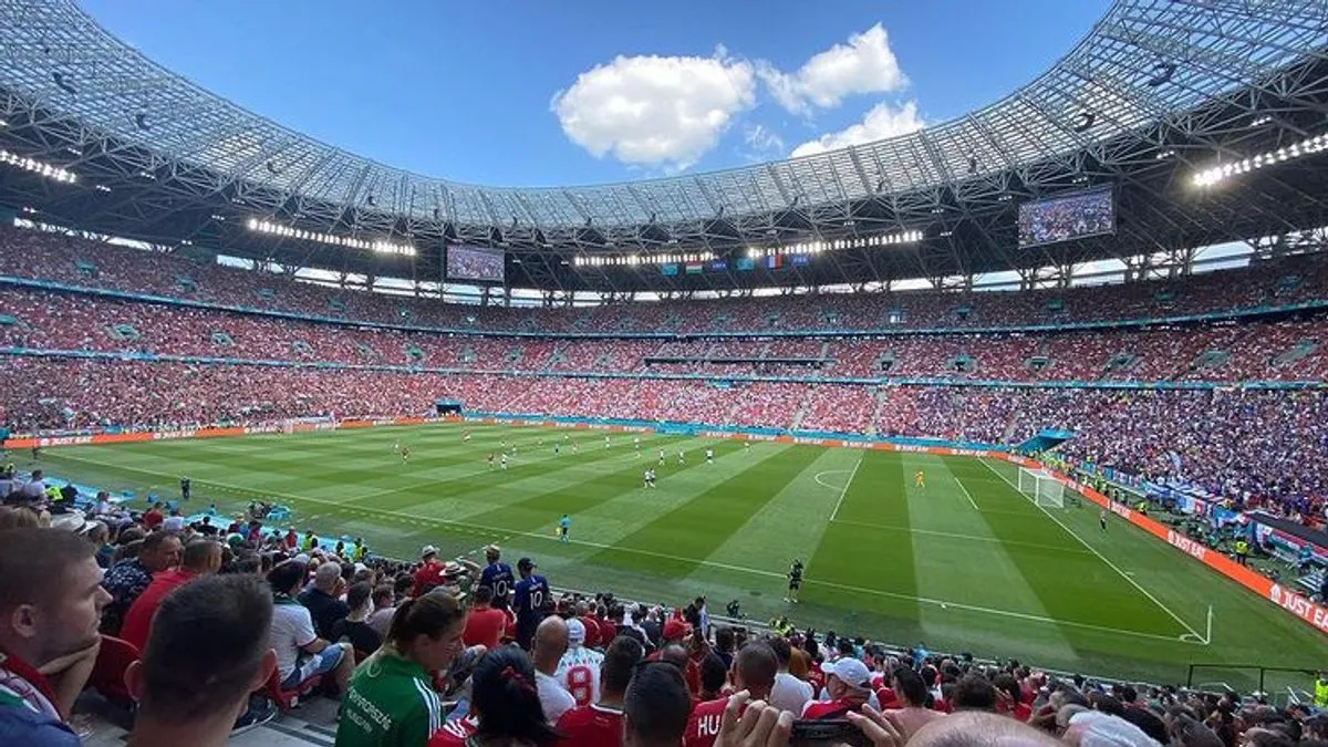 Пушкаш Арена
