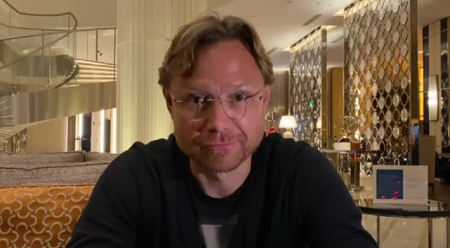 Валерий Карпин