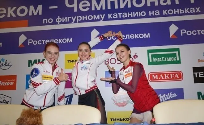 Александр Трусова, Камила Валиева и Анна Щербакова
