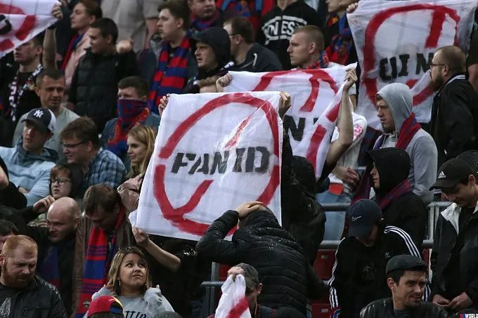 Против Fan ID