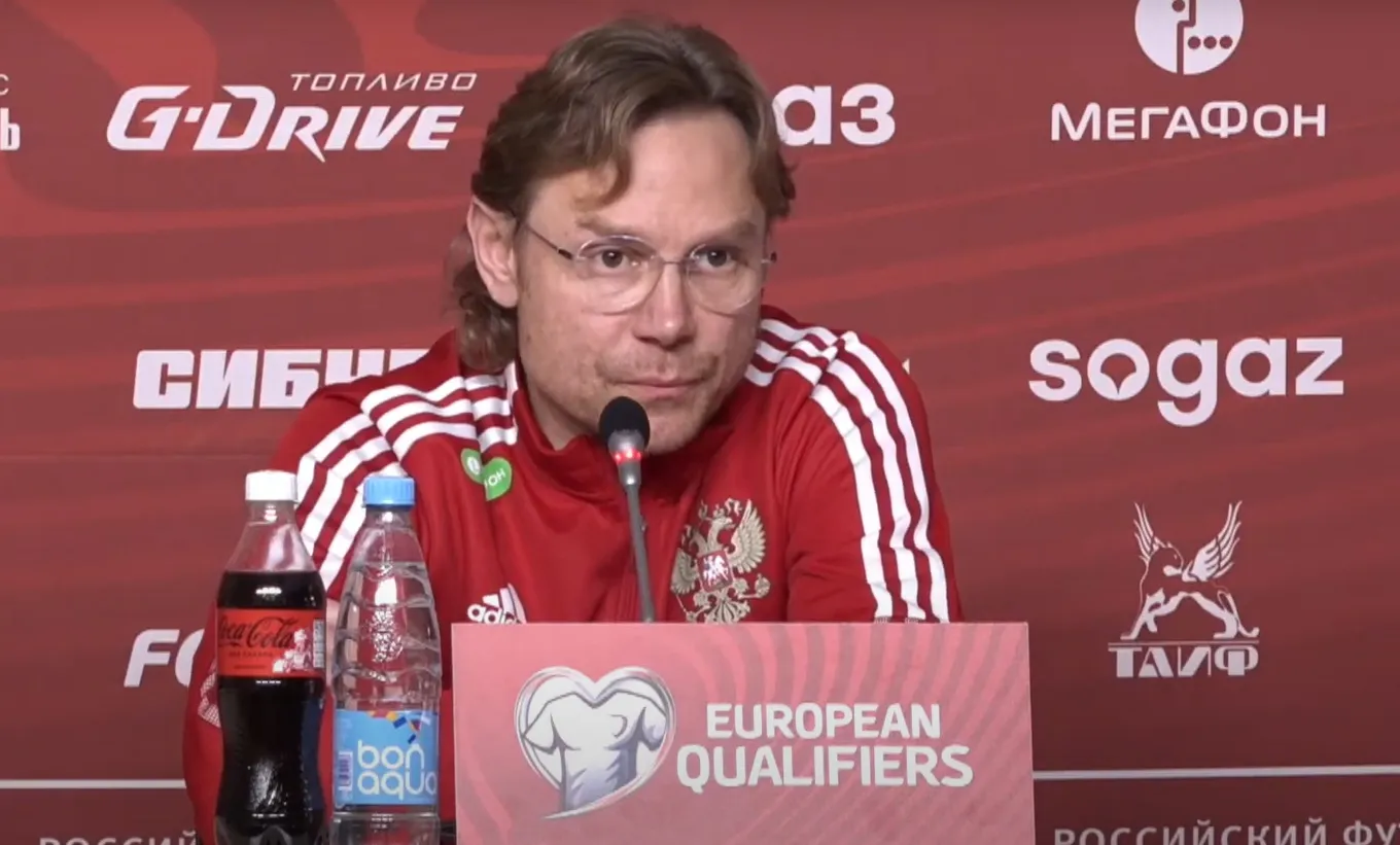 Валерий Карпин