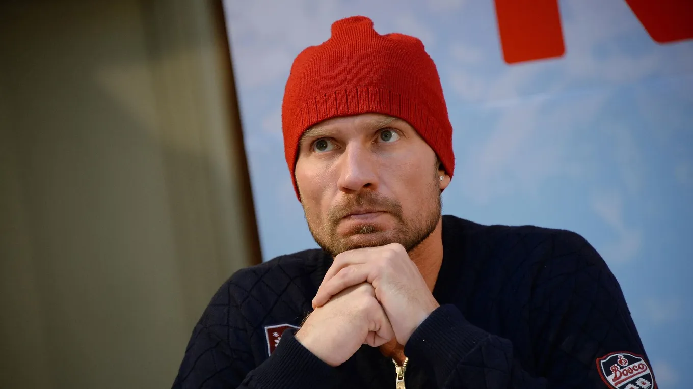 Олимпийского чемпиона Костомарова собираются отключить от аппарата ЭКМО