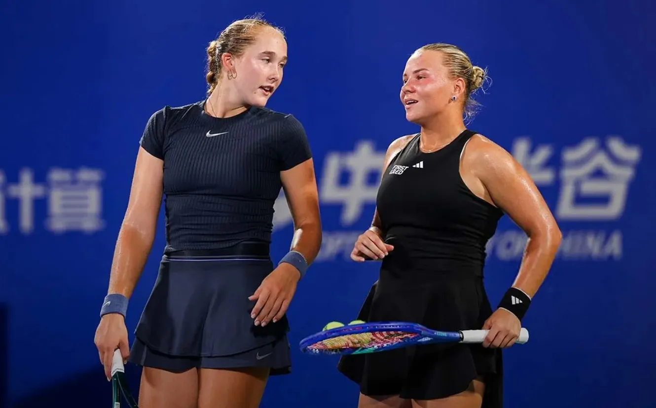 Мирра Андреева и Диана Шнайдер / Фото: WTA