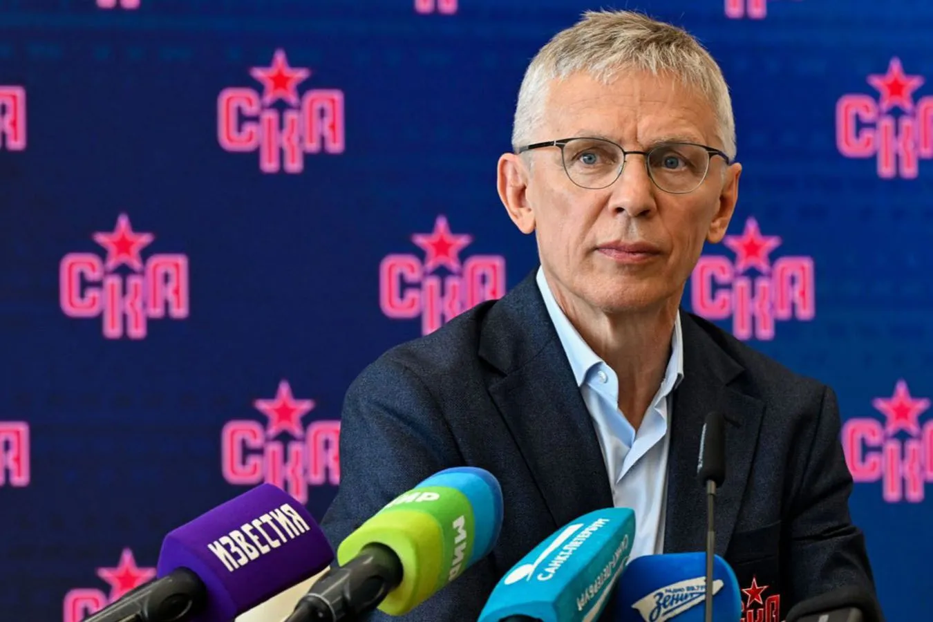 Игорь Ларионов на пресс-конференции СКА