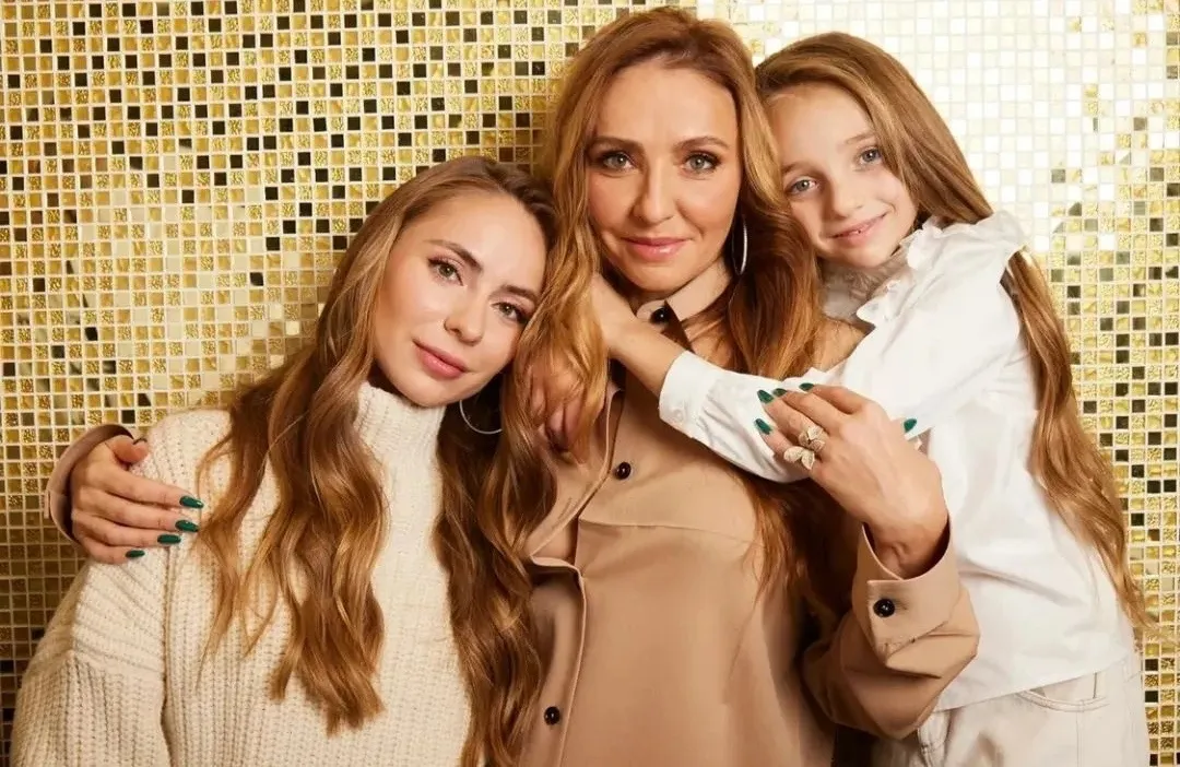 Навка с дочками