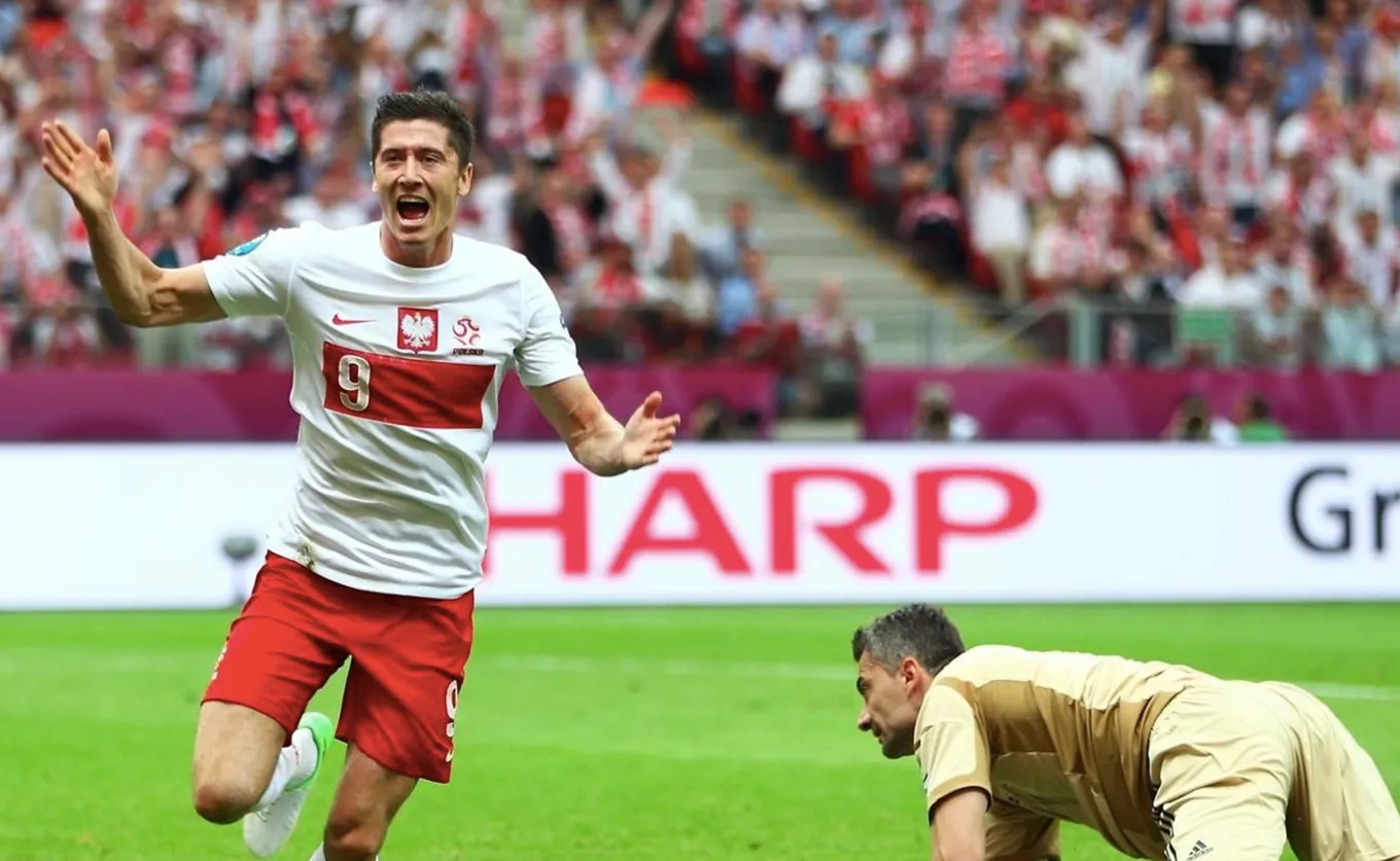 Роберт Левандовски, UEFA