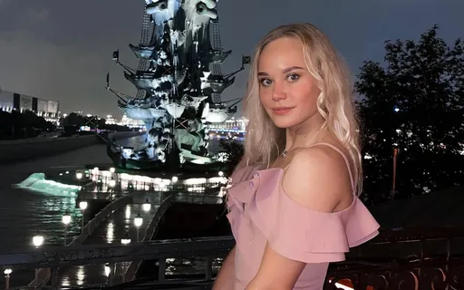 «На помосте не думаешь ни о стране, ни о себе». Ангелина Мельникова – об Олимпиаде, пути к медалям и будущем