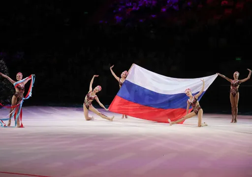 World Gymnastics подтвердила право россиян выступать с флагом и гимном