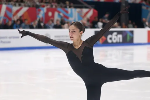 Фролова чисто откатала короткую программу на турнире в Грузии