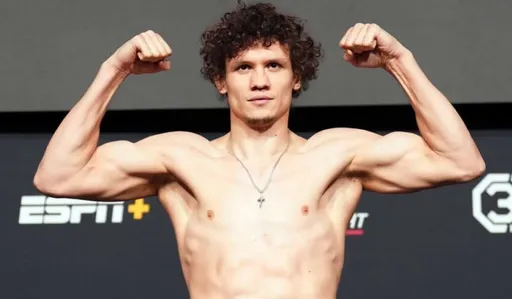 Россиянин Копылов вошел в топ-15 среднего веса UFC