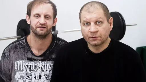 Третий брат Емельяненко дебютирует в MMA, Рой Джонс вернулся на ринг, а Дацик проиграл американцу
