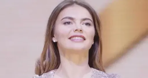 Алина Кабаева посетила свою академию в Сочи