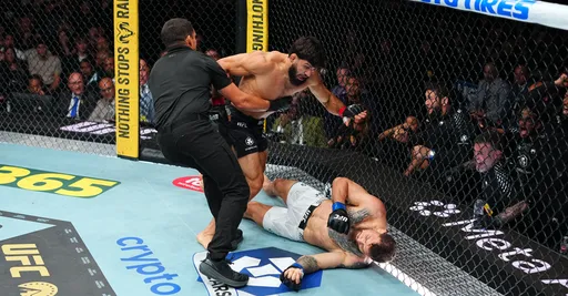 Царукян нокаутировал Руффи на UFC 331 в Лос-Анджелесе
