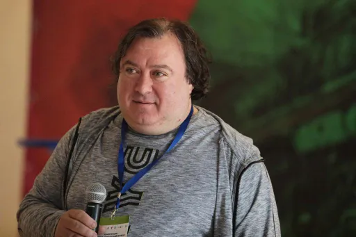 «Зенит» может предложить Тюкавину 5 млн евро в год, мы туда не поедем»: интервью Сафонова о звёздах РПЛ