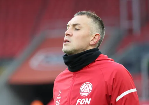 Валерий Овчинников: Дзюба будет играть, пока ноги до колен не сотрутся