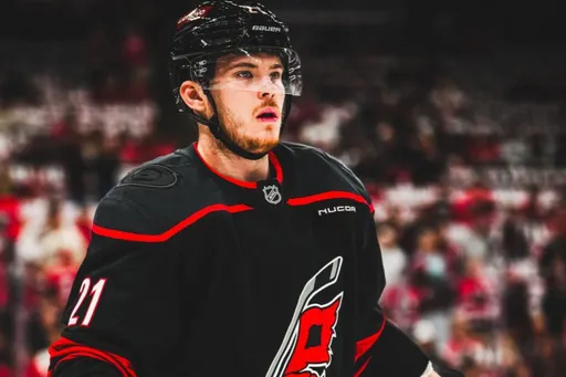 Никишин вошёл в топ-10 ограниченно свободных агентов НХЛ по версии Sportsnet