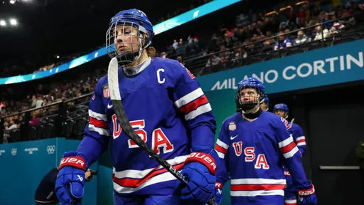 Яркий финал в женском хоккее на Играх-2026: как сборная США обыграла Канаду