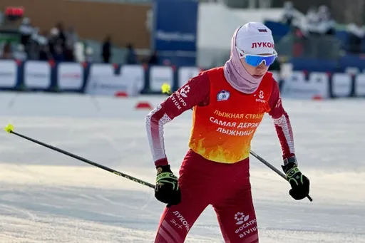Пять российских лыжников получили нейтральный статус от FIS