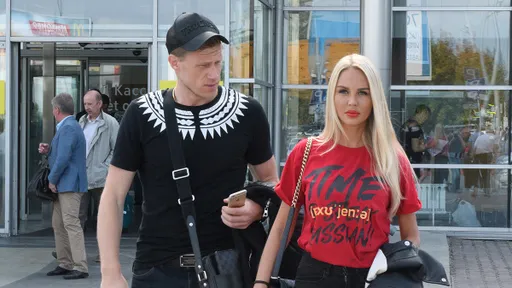 «Он всегда хотел дочь»: Павла Погребняка заподозрили в романе с 18-летней студенткой Софией