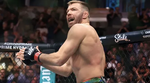 Дю Плесси отказался от предложения UFC подраться с Анкалаевым в полутяжелом весе