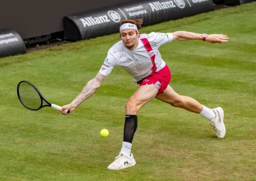 Александр Бублик уступил Фрицу в полуфинале турнира ATP-250 в Штутгарте