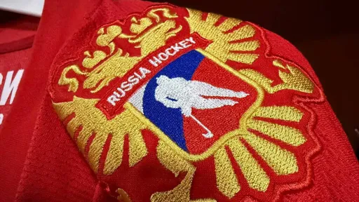 Сборная России по хоккею допущена до международных соревнований
