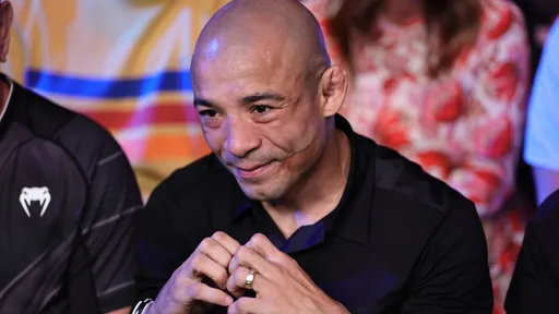 Альдо: на месте главы UFC я бы дождался первого поражения Евлоева, а затем бы уволил его