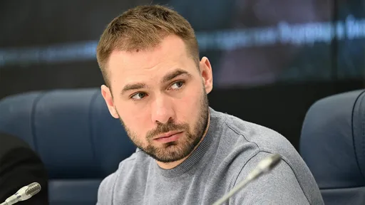 Шипулин предупредил о трудностях после возвращения россиян в мировой биатлон