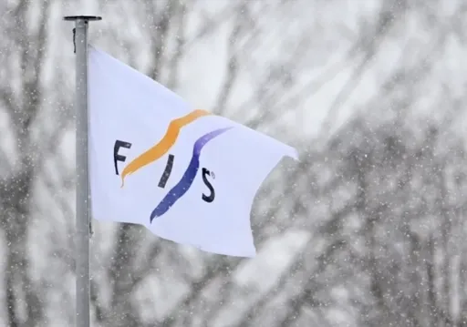 FIS выделит российским лыжникам по 12 квот на Кубок мира-2026/27
