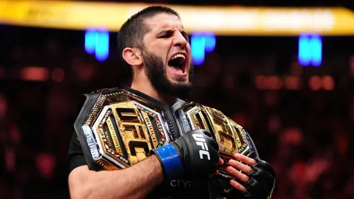 Источник: Махачев может не возглавить турнир UFC 336 в Торонто